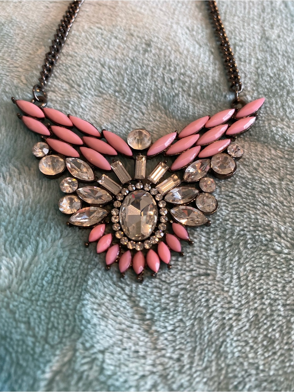 Gorgeous Pink Crystal Statement Necklace - Fashion Jewelry